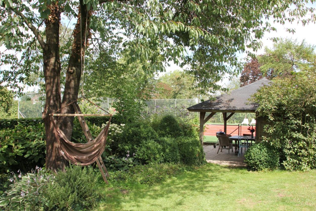Вилла Familiehuis De Betuwe Met Prive Kunstgras Tennisbaan En Sauna Erichem Экстерьер фото