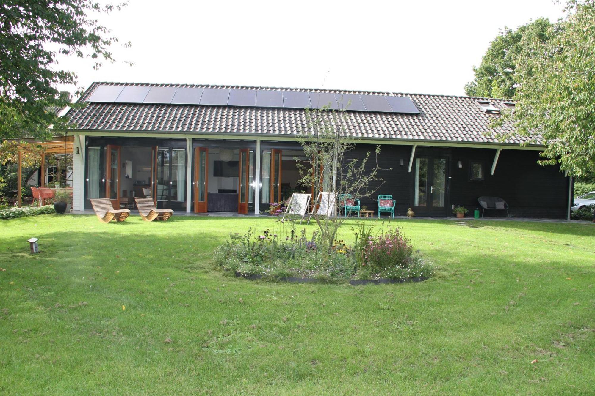 Вилла Familiehuis De Betuwe Met Prive Kunstgras Tennisbaan En Sauna Erichem Экстерьер фото